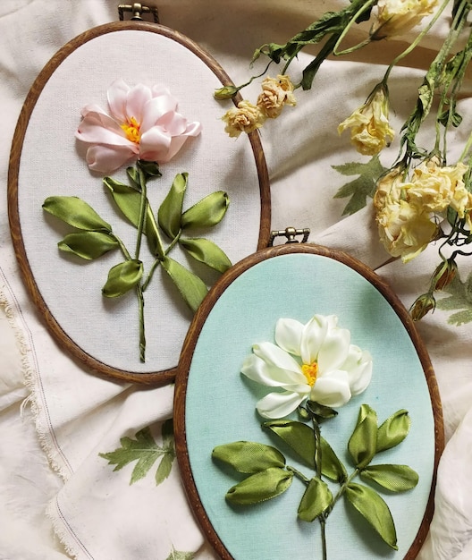 wyeksponowane próbki haftu